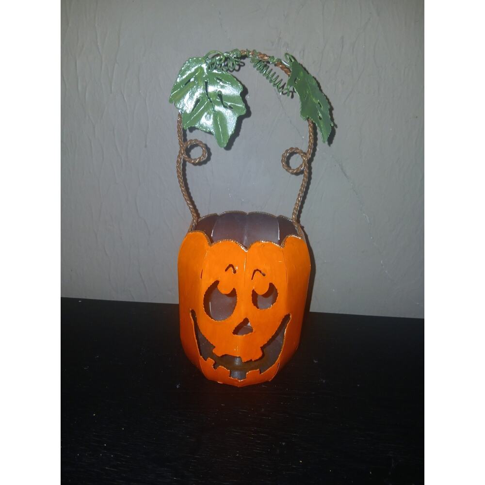 Metal Jack-O-Lantern Pumpkin Tea Light Holder Luminary Halloween Decor